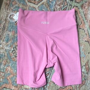 FORM Essentials short